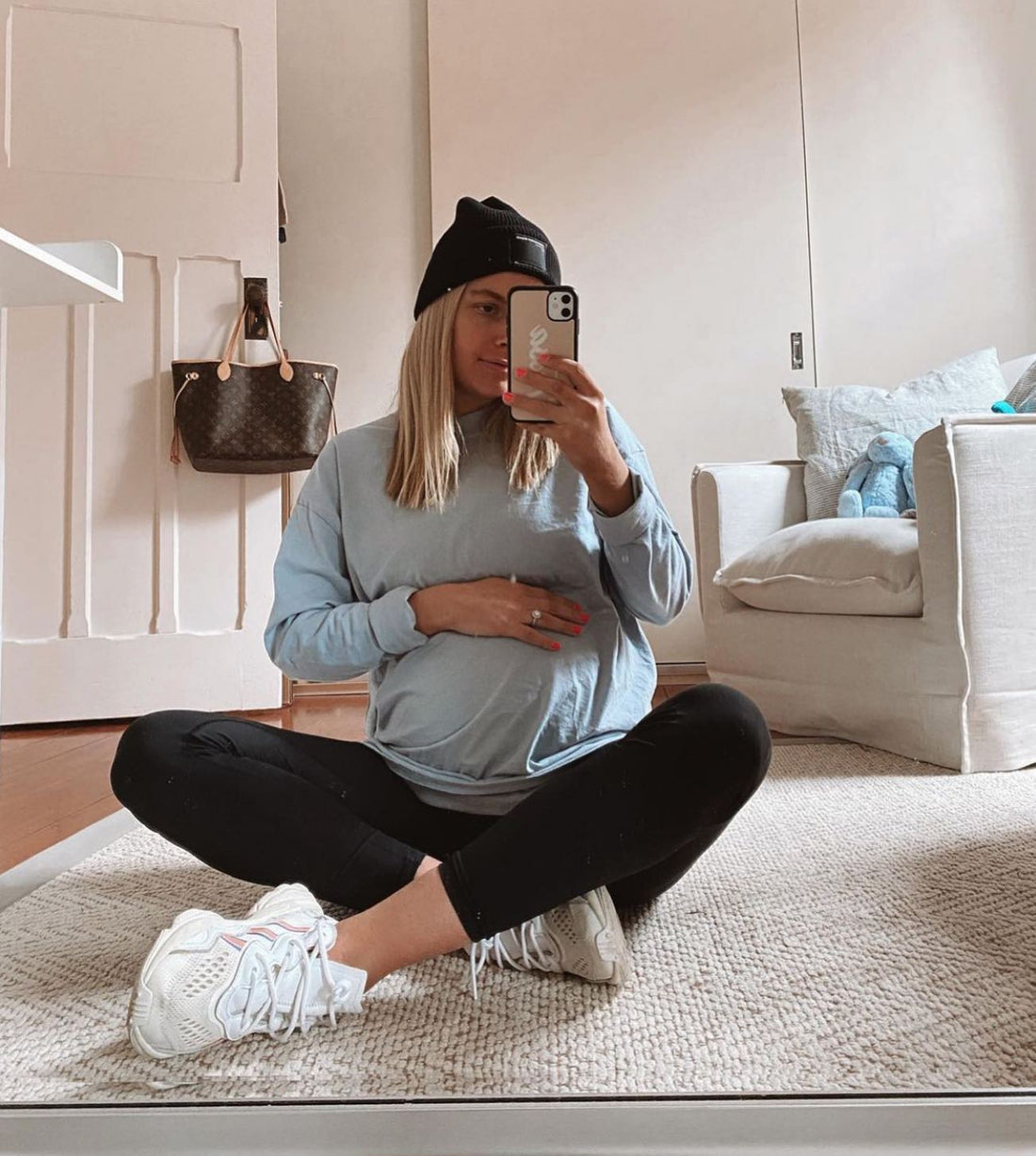 Pregnancy Sex Positions That Don’t Involve Acrobatics