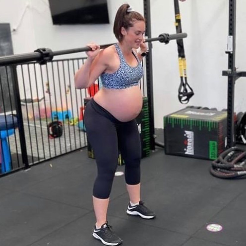 3/4 Maternity Leggings + Pockets - Black FINAL SALE