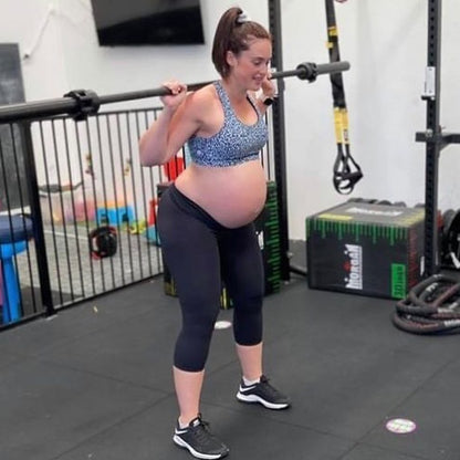 3/4 Maternity Leggings + Pockets - Black FINAL SALE